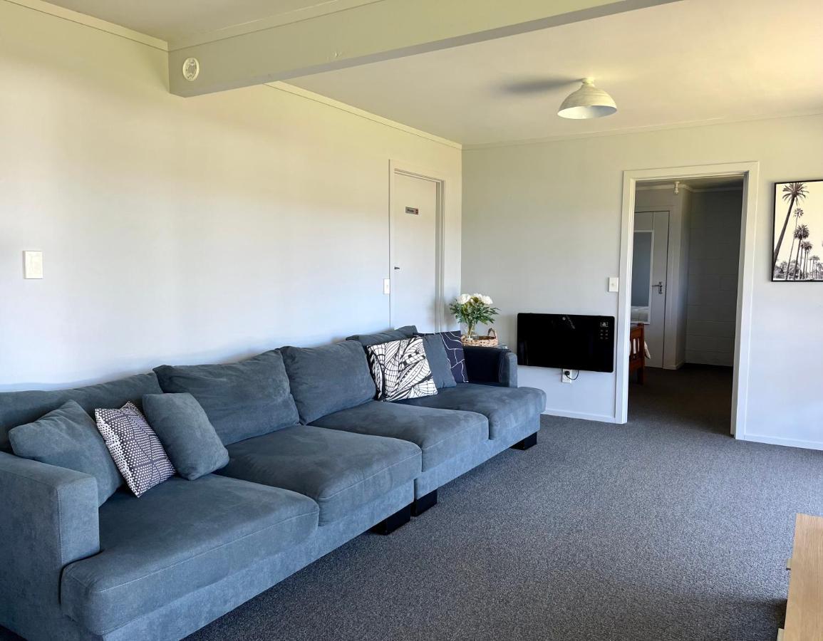 Gilmour Getaway Apartment Raglan Exterior photo